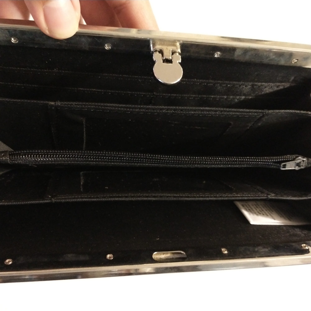 Wallet - Picture 3 of 4